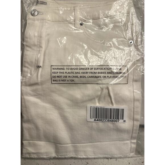 NEW Candace Cameron Bure QVC Petite Pacific Denim Short 16P WHITE Summer Casual - Picture 3 of 3